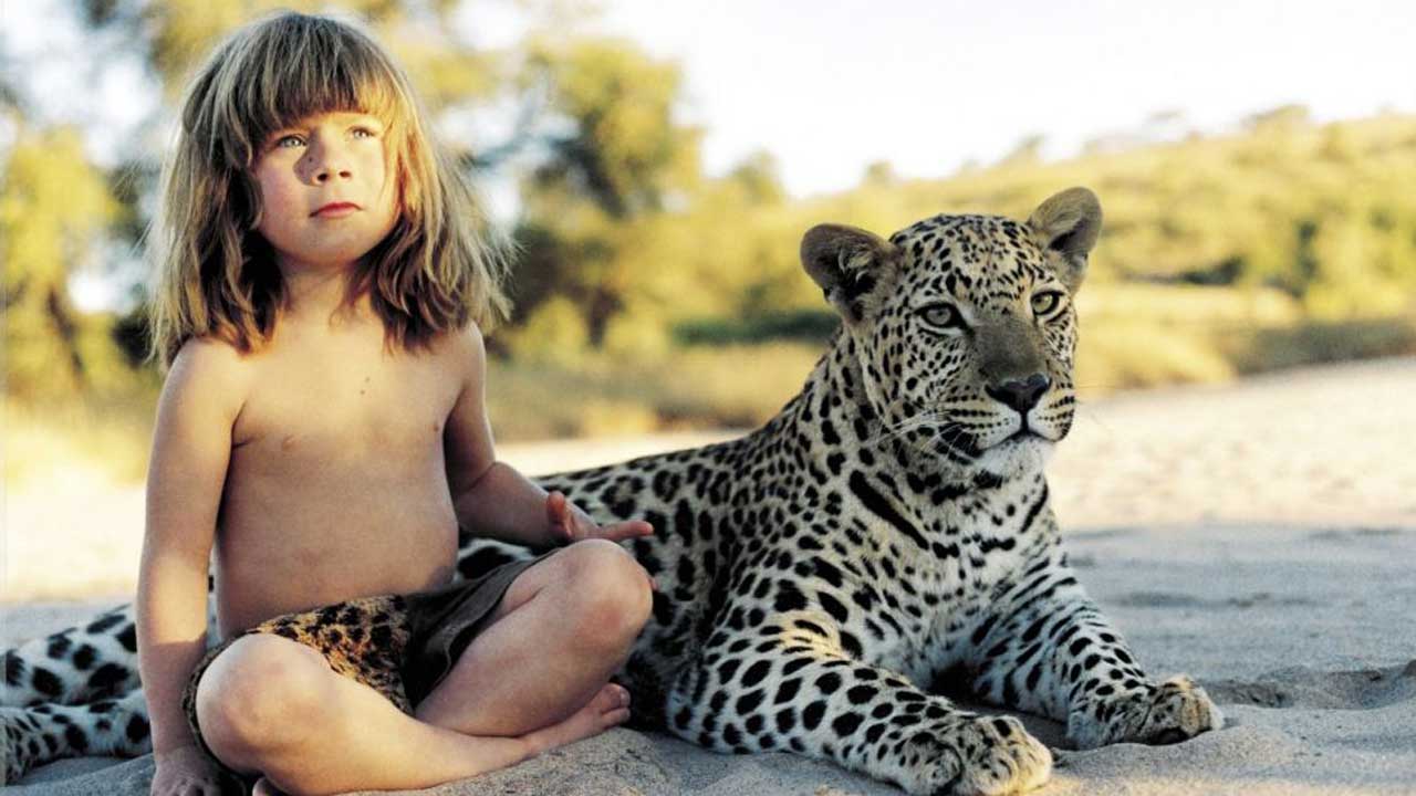  Mowgli anak hutan beneran di hutan Afrika bernama Tippi
