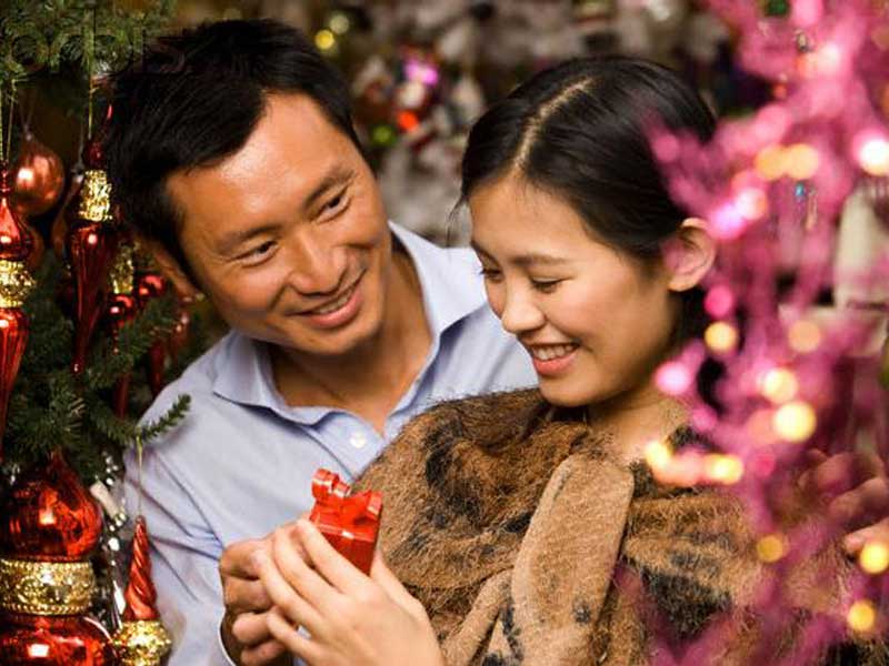  5 Hadiah Natal Paling Kekinian Untuk Istri